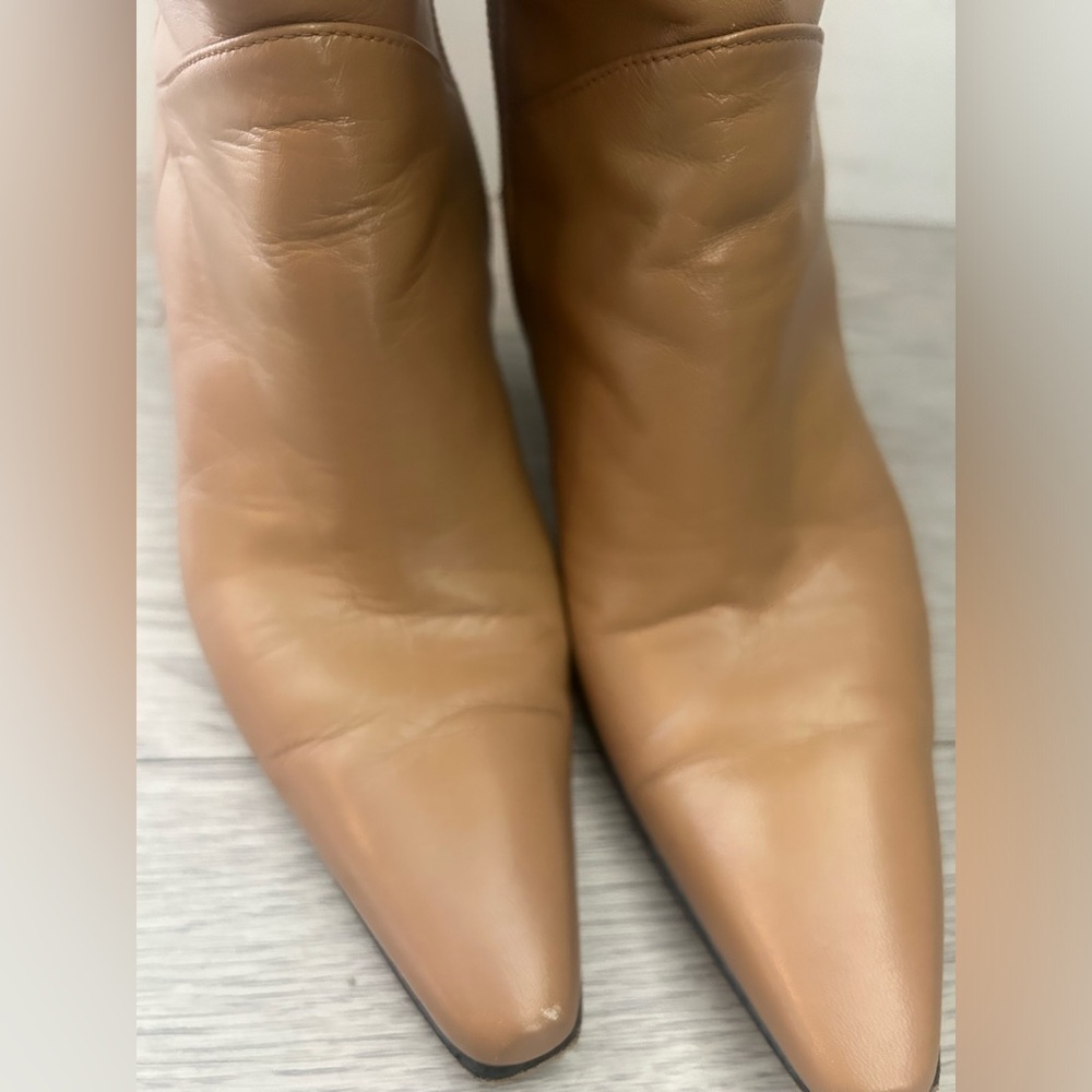 Stuart Weitzman Tan Heeled Boots - Picture 2 of 12